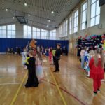 Zabawy podczas balu.