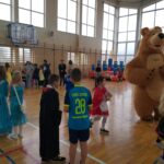 Zabawy podczas balu.