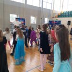 Zabawy podczas balu.