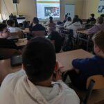 Uczniowie podczas Dnia Bezpiecznego Internetu.