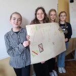 Uczniowie podczas Dnia Bezpiecznego Internetu.