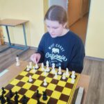 Uczestnicy turnieju szachowego.