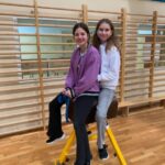 Uczniowie podczas nocowanki.