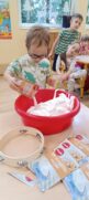 JEŻYKI EKSPERYMENTUJĄ I DOŚWIADCZAJĄ
