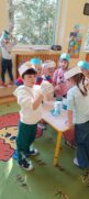 JEŻYKI EKSPERYMENTUJĄ I DOŚWIADCZAJĄ