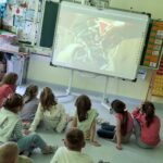 Uczniowie podczas ekofestonu.