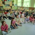 Uczniowie podczas ekofestonu.