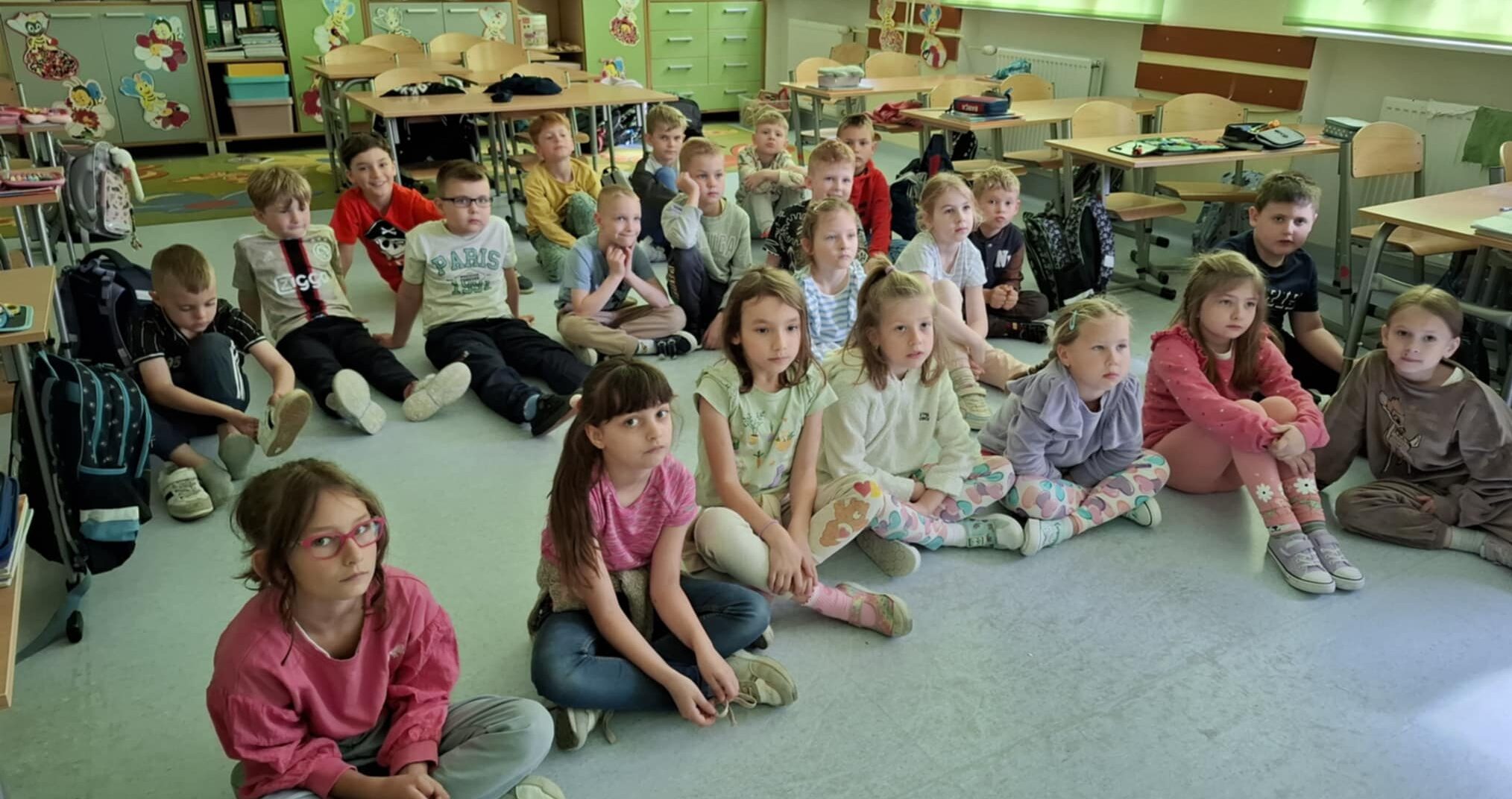 Uczniowie podczas ekofestonu.