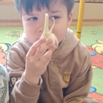 Przedszkolaki z grupy Jeżyki zrealizowały kolejne zadanie z projektu edukacyjnego "Witaminki "