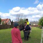 Uczniowie podczas zajęć na świeżym powietrzu?