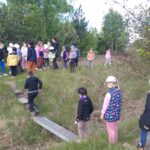 Uczniowie podczas zajęć na świeżym powietrzu?