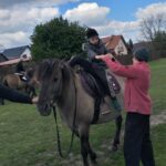 Uczniowie podczas zajęć na świeżym powietrzu?