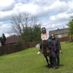 Uczniowie podczas zajęć na świeżym powietrzu?