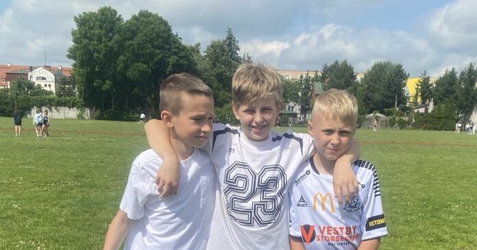 Zawody lekkoatletyczne.