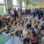 Uczniowie podczas apelu.