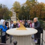 Zwiedzamy Łazienki Królewskie.