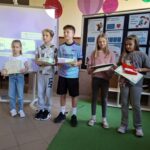 Wręczenie nagród uczniom.