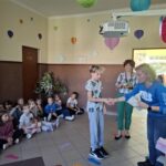 Wręczenie nagród uczniom.