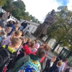 Zwiedzamy Łazienki Królewskie.